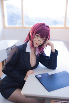 女人不强大天不容